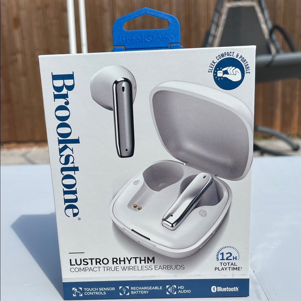 Brookstone Lustro Rhythm Compact Silver Earbuds